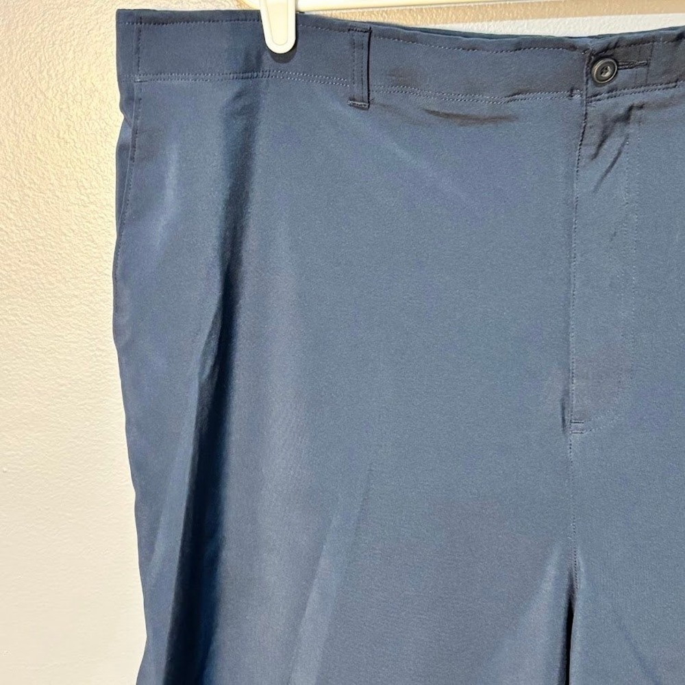 Ben Hogan Golf Shorts Mens 46 Blue Polyester Stretch Flat Front Classic Trendy - Picture 2 of 7